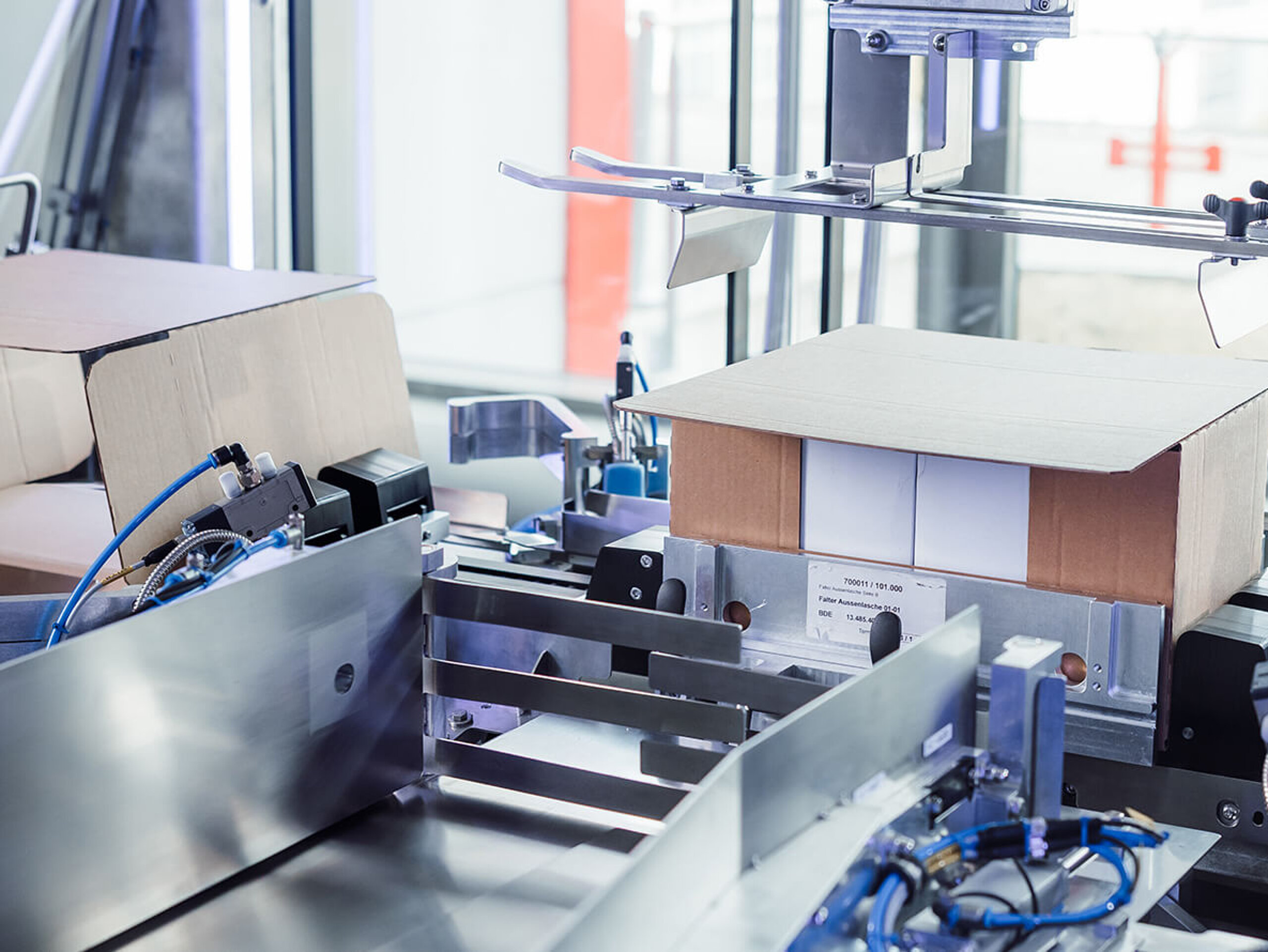 RSC carton packaging: the proven folding carton for logistics and shipping