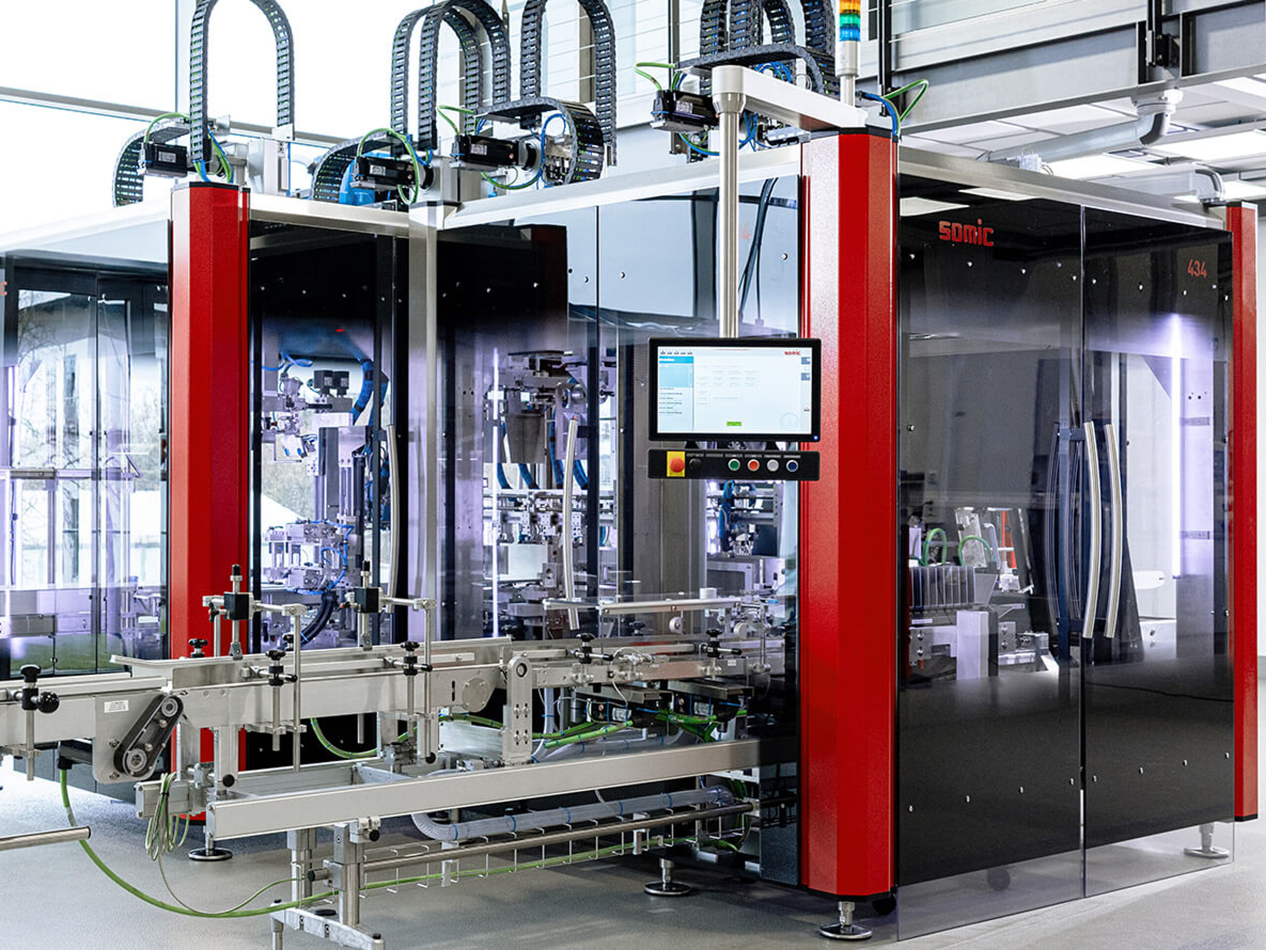 SOMIC 434: The modular high-end cartoning machine for your end-of-line packaging